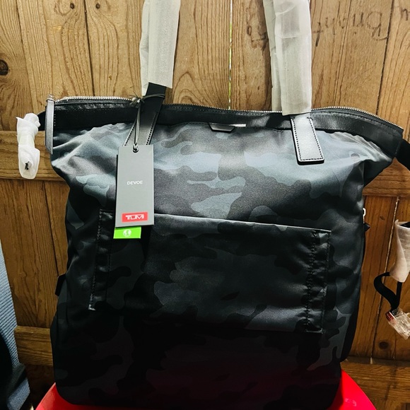 AUTHENTIC TUMI HOPE BAG - Picture 5 of 8